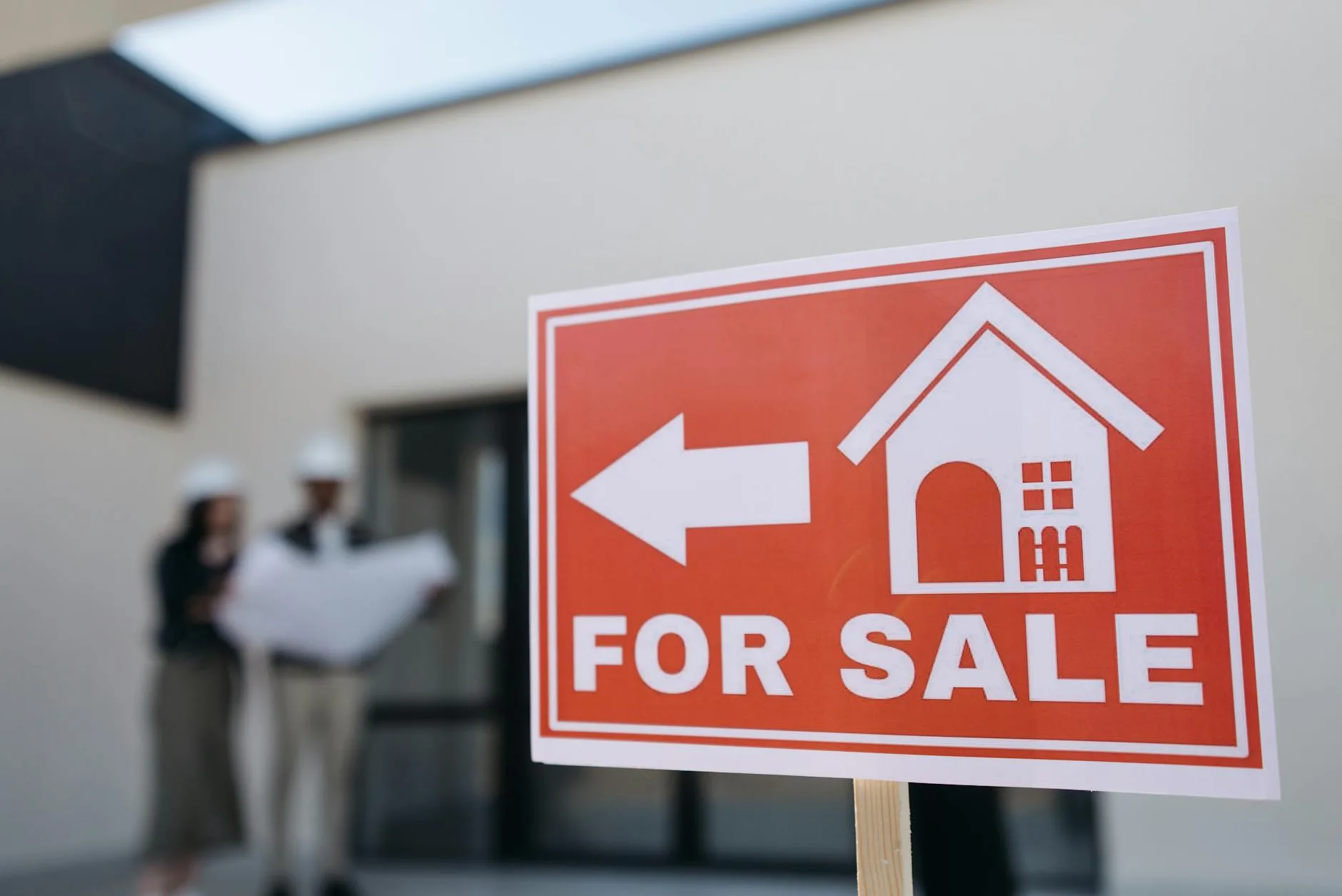 house for sale red sign